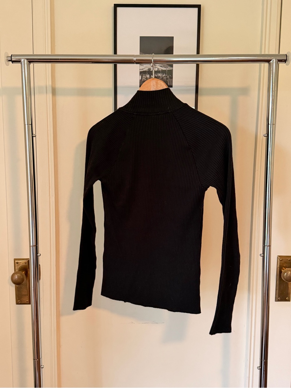H&M Black Ribbed Zip-Up Cardigan - Picture 2 of 3